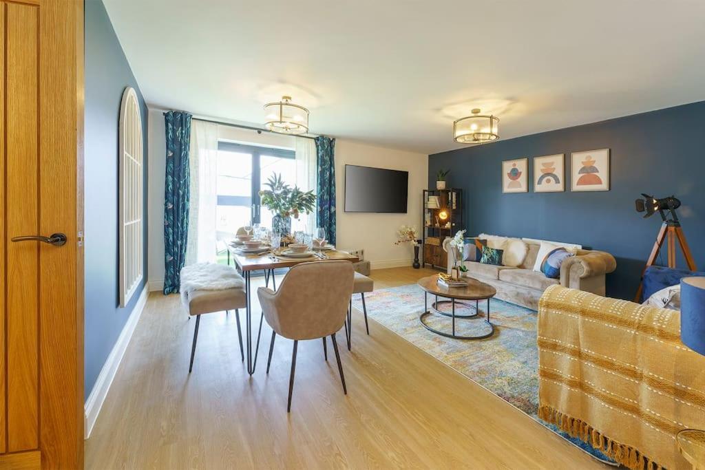 Darlington - 2 Bedroom Luxury Apartment By Mint Stays Bristol Buitenkant foto
